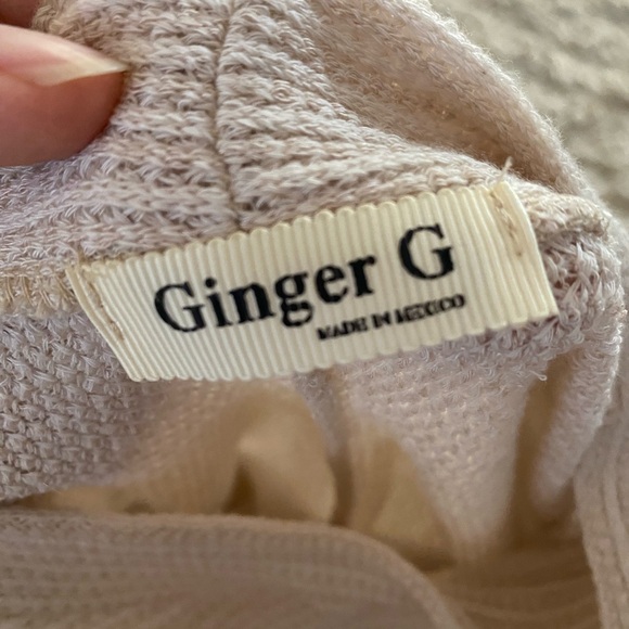 Beige top with wide 3/4 sleeves - Picture 3 of 3